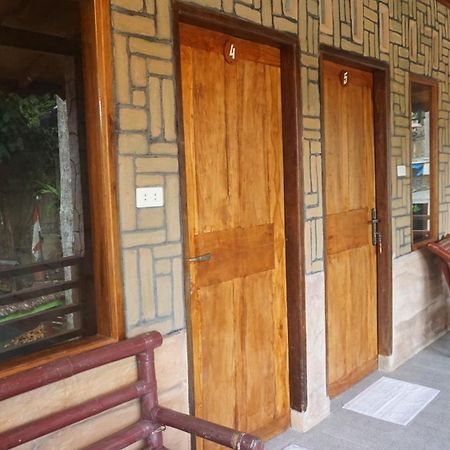 Rain Forest Guest House And Jungle Trekking Bukit Lawang Eksteriør bilde