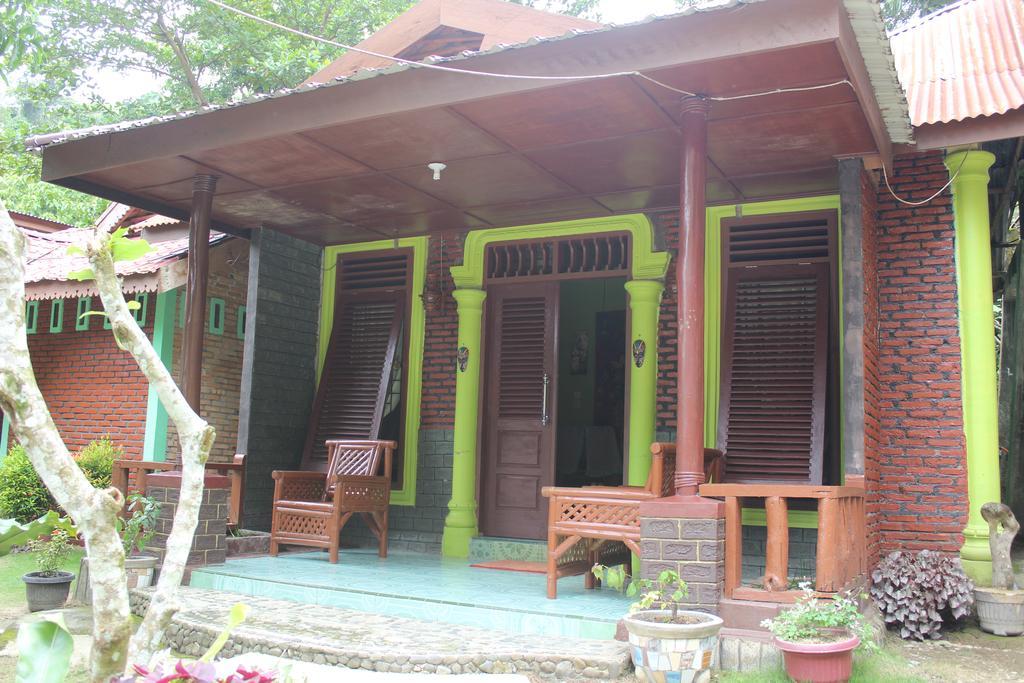 Rain Forest Guest House And Jungle Trekking Bukit Lawang Eksteriør bilde