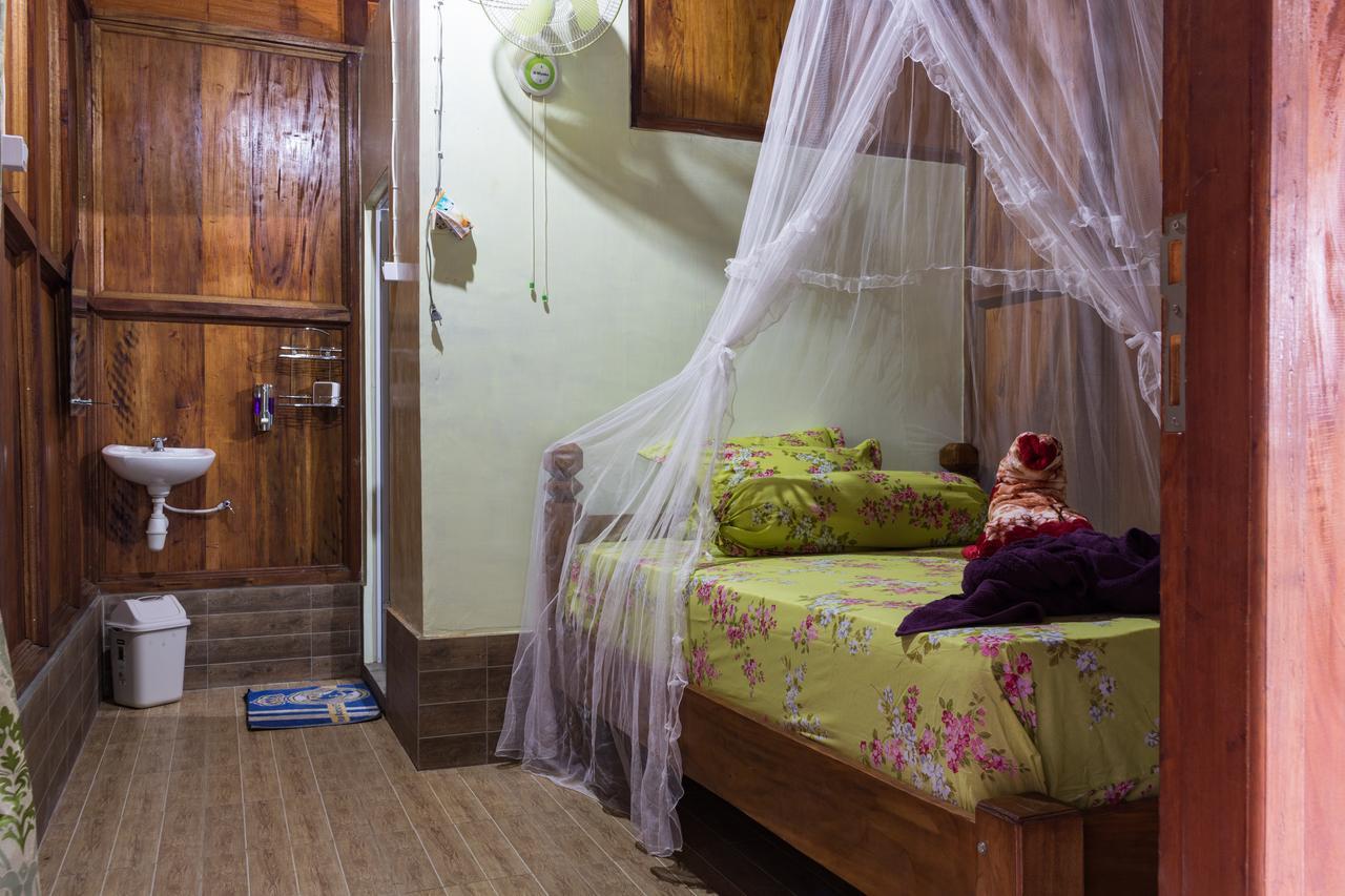 Rain Forest Guest House And Jungle Trekking Bukit Lawang Eksteriør bilde